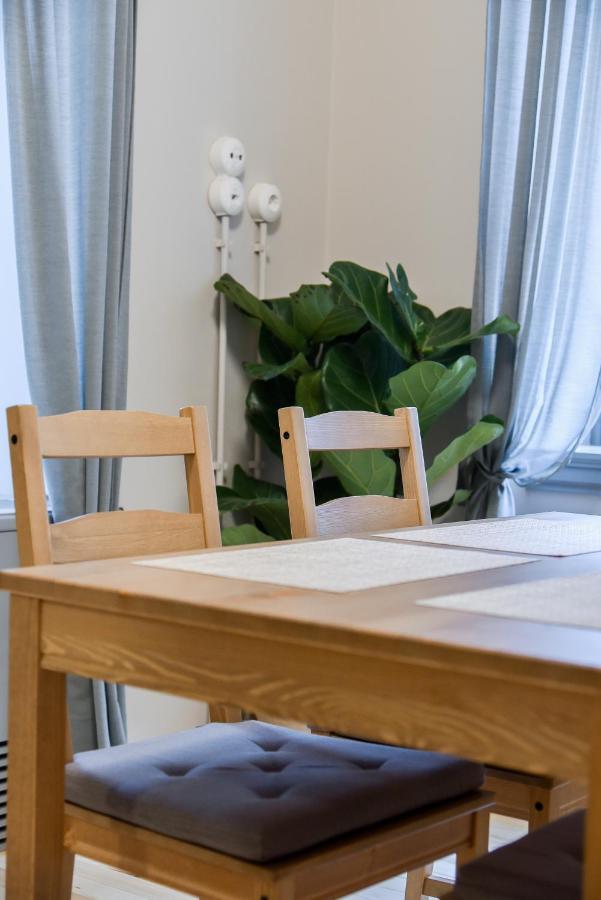 Erst Guest House Афины Экстерьер фото