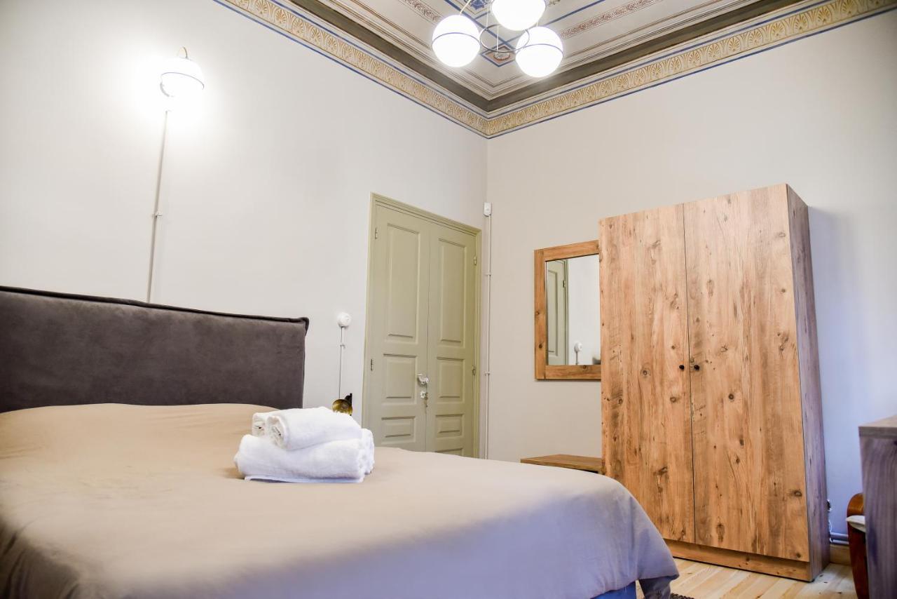 Erst Guest House Афины Экстерьер фото